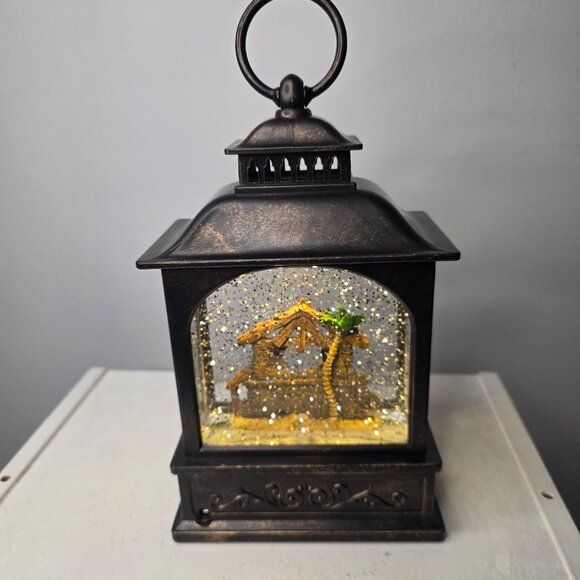 Nativity Scene Lighted Snow Globe Motion Glitter Lantern - Picture 4 of 8